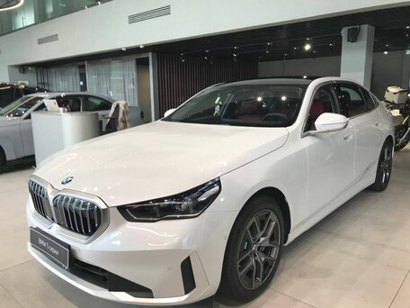 BMW 5 серии VIII (G60/G61/G68)