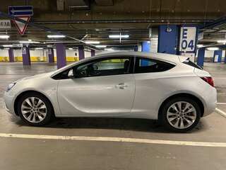 2012 Opel Astra GTC J Рестайлинг, серебристый, 930000 рублей, вид 4