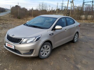 2013 Kia Rio III, бежевый, 750000 рублей, вид 1