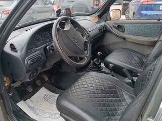 2004 Chevrolet Niva I, серый, 230000 рублей, вид 3