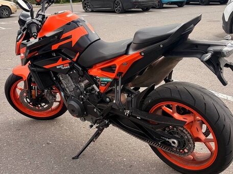 2022 KTM 890 Duke GP, оранжевый, 760000 рублей, вид 4
