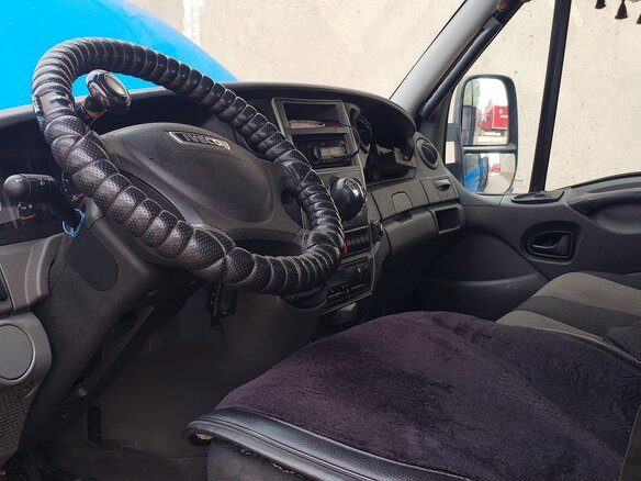2014 Iveco Daily, синий, 1800000 рублей - вид 3