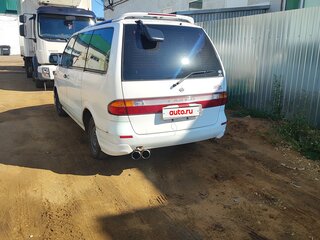 1997 Nissan Largo III (W30), белый, 315000 рублей, вид 4