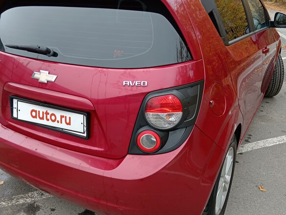 2013 Chevrolet Aveo II, красный, 750000 рублей - вид 6