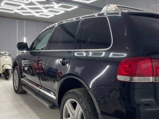 2006 Volkswagen Touareg I, чёрный, 800000 рублей, вид 4