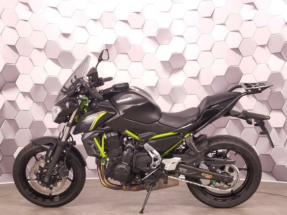 2017 Kawasaki Z 650, чёрный - вид 3