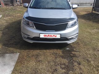 2015 Kia Rio III Рестайлинг, серебристый, 980000 рублей, вид 2