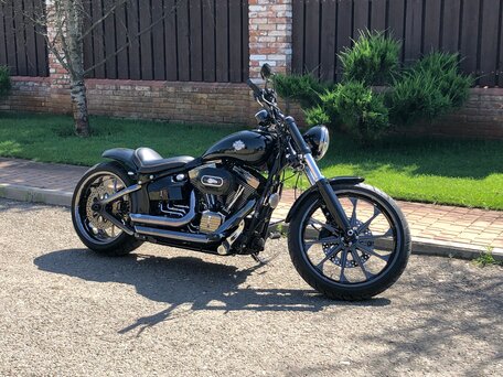 2014 Harley-Davidson Breakout, чёрный, 3000000 рублей, вид 2