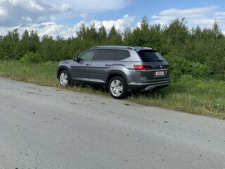 2019 Volkswagen Teramont I, серый, 5800000 рублей, вид 4
