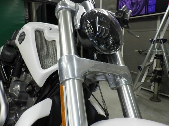 2015 Harley-Davidson V-Rod Muscle, белый, 1240000 рублей - вид 8