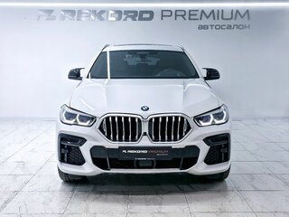 2022 BMW X6 40i III (G06), белый, 9450000 рублей, вид 4