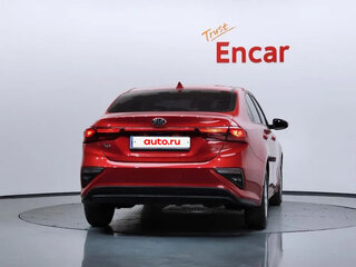 2020 Kia K3 II, пурпурный, 1450000 рублей, вид 4