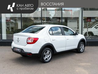 2022 Renault Logan Stepway II Рестайлинг, белый, 1235100 рублей, вид 3