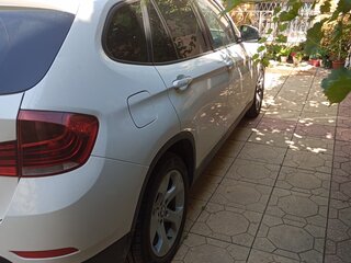 2013 BMW X1 20i I (E84) Рестайлинг, белый, 1600000 рублей, вид 2