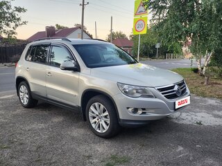 2010 Volkswagen Tiguan I, серебристый, 1090000 рублей, вид 2