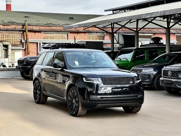2022 Land Rover Range Rover D350 MHEV V, белый, 13300000 рублей - вид 2