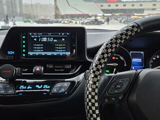 2017 Toyota C-HR I, коричневый, 2000000 рублей, вид 4