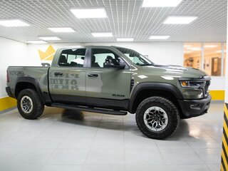 2026 Ram 1500 RHO V Рестайлинг, зелёный, 12499000 рублей, вид 3