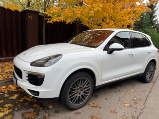 2017 Porsche Cayenne Diesel II Рестайлинг (958), белый, 5500000 рублей, вид 1