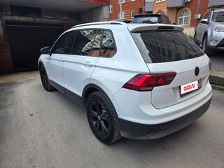2018 Volkswagen Tiguan II, белый, 2850000 рублей, вид 2