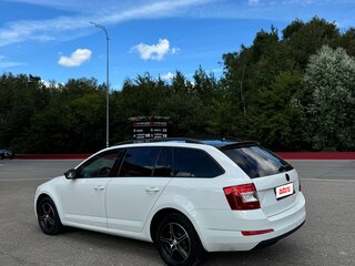 2017 Skoda Octavia III (A7), белый, 1500000 рублей, вид 4