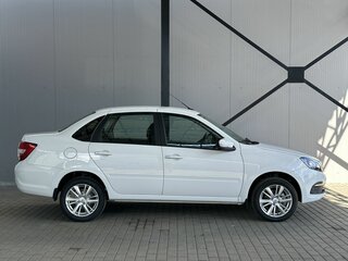 2026 Lada (ВАЗ) Granta I Рестайлинг, белый, 1218000 рублей, вид 4
