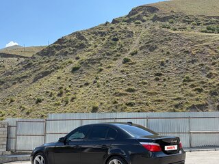 2006 BMW 5 серии 530xi V (E60/E61), чёрный, 1050000 рублей, вид 4