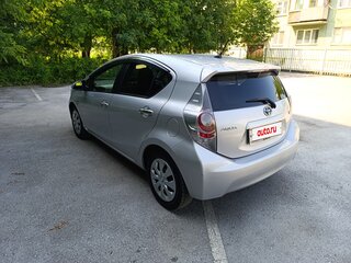 2014 Toyota Aqua I, серебристый, 850000 рублей, вид 3