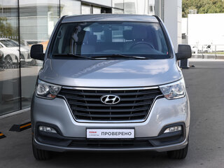 2018 Hyundai Grand Starex I Рестайлинг 2, серебристый, 3398000 рублей, вид 2