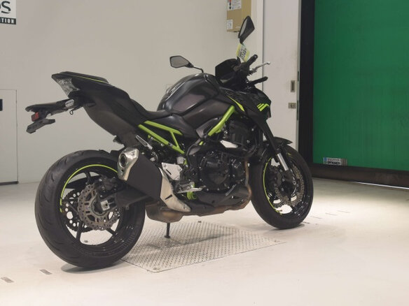 2021 Kawasaki Z 900, чёрный, 830000 рублей - вид 4