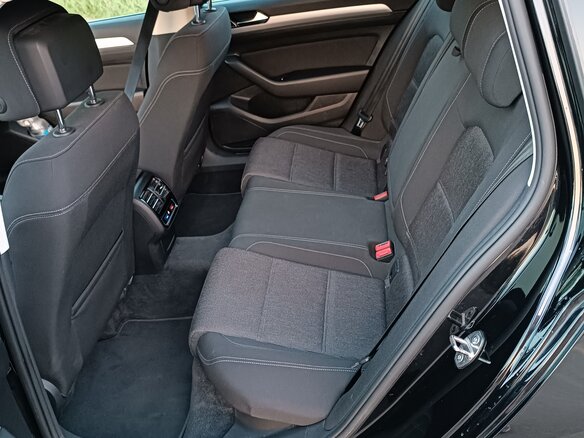 2018 Volkswagen Passat DSG7 B8, чёрный, 2300000 рублей - вид 9
