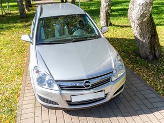 2011 Opel Astra H Рестайлинг, серебристый, 550000 рублей, вид 4