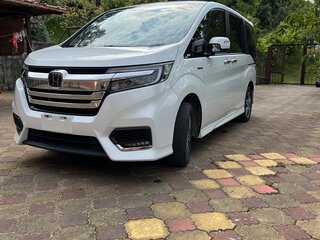 2019 Honda Stepwgn Spada V Рестайлинг, белый, 2750000 рублей, вид 5