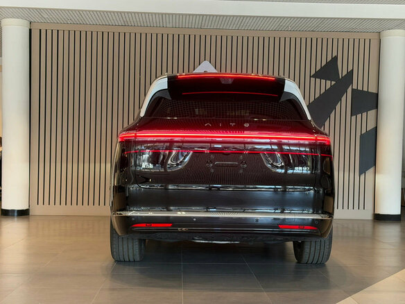 2026 Aito M7 53.4 kWh II, чёрный, 8600000 рублей - вид 35