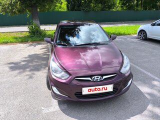 2011 Hyundai Solaris I, фиолетовый, 715000 рублей, вид 3