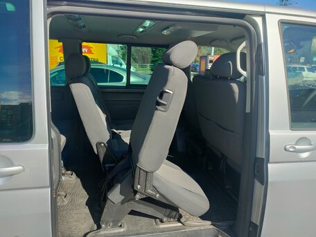 2010 Volkswagen Caravelle, серебристый, 1890000 рублей, вид 5