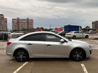 2013 Chevrolet Cruze I Рестайлинг, серебристый, 780000 рублей, вид 4