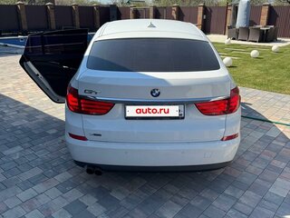 2012 BMW 5 серии Gran Turismo 530d xDrive VI (F10/F11/F07), белый, 1900000 рублей, вид 3