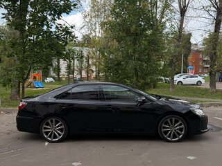 2016 Toyota Camry VII (XV50) Рестайлинг, чёрный, 2200000 рублей, вид 4