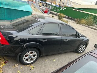 2010 Ford Focus II Рестайлинг, чёрный, 520000 рублей, вид 3
