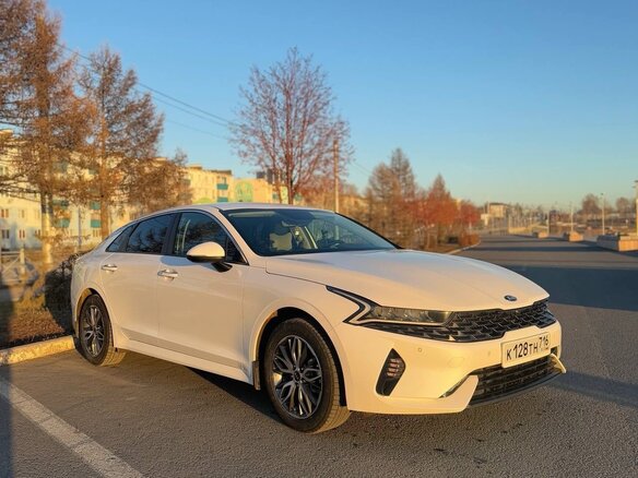 2020 Kia K5 III, белый, 2950000 рублей - вид 3