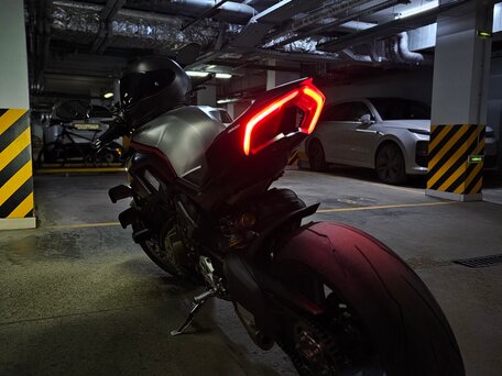 2022 Ducati Streetfighter V4, чёрный, 1600000 рублей, вид 2