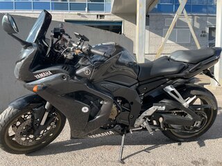 2009 Yamaha FZ-S FI, серый, 560000 рублей, вид 4