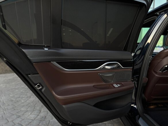 2017 BMW 7 серии 750i xDrive VI (G11/G12), чёрный, 2699999 рублей - вид 17