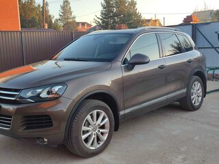 2014 Volkswagen Touareg II, коричневый, 2755000 рублей, вид 5
