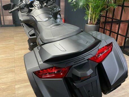 2026 Honda GL 1800 Gold Wing, серый, 3850000 рублей, вид 5
