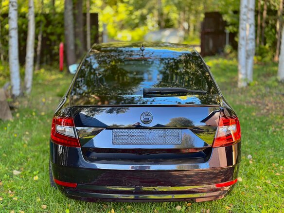 2018 Skoda Octavia III (A7) Рестайлинг, чёрный, 1200000 рублей - вид 4