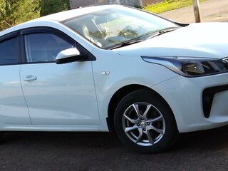 2018 Kia Rio IV, белый, 1450000 рублей, вид 1