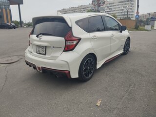 2019 Nissan Note Nismo S e-Power II Рестайлинг, белый, 1710000 рублей, вид 4