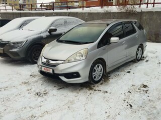 2013 Honda Fit Shuttle I Рестайлинг, серебристый, 1180000 рублей, вид 1